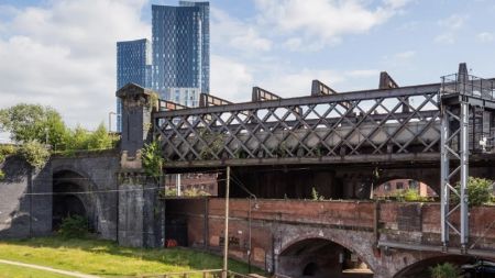Finding a future for the Castlefield Viaduct image